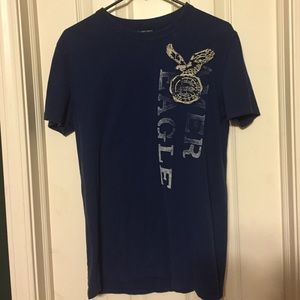 Dark blue American Eagle graphic t-shirt
