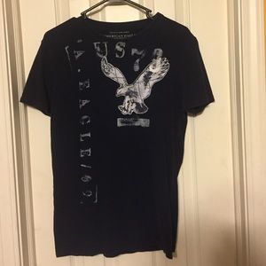 Navy blue American Eagle graphic t-shirt