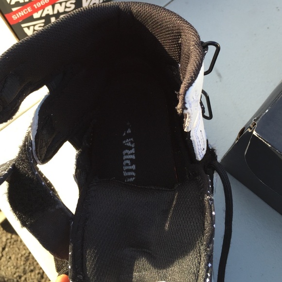 Brand new just used a couple good conditions - Picture 4 of 4