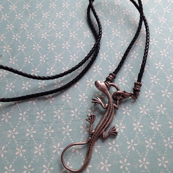Lizard sunglasses holder on leather cord