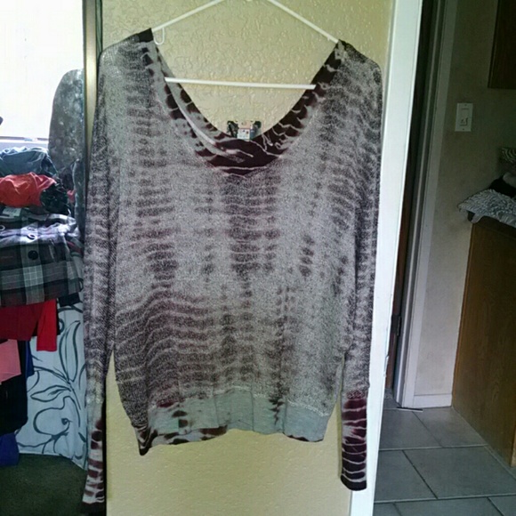 Grey tie dyed sweater v neck