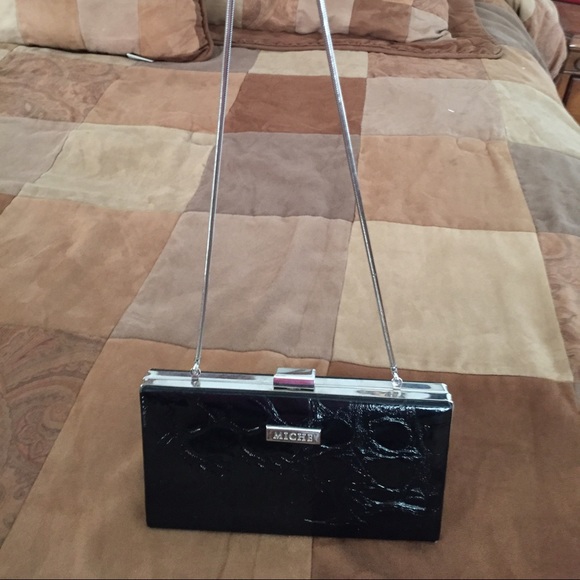 Clutch hard shell