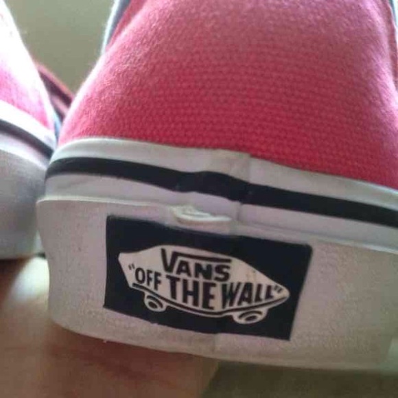 Vans - Picture 2 of 4