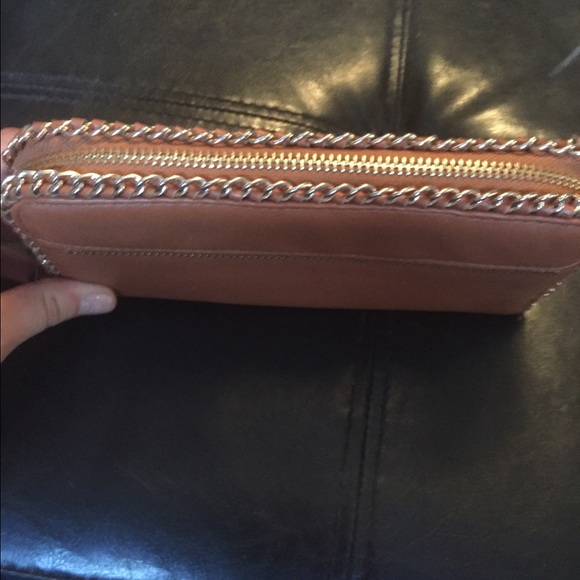 Tan and gold wallet - Picture 2 of 3