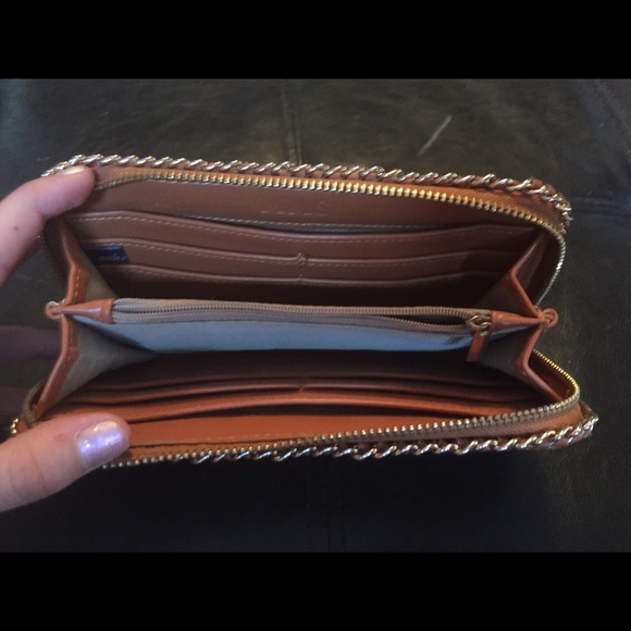 Tan and gold wallet - Picture 3 of 3