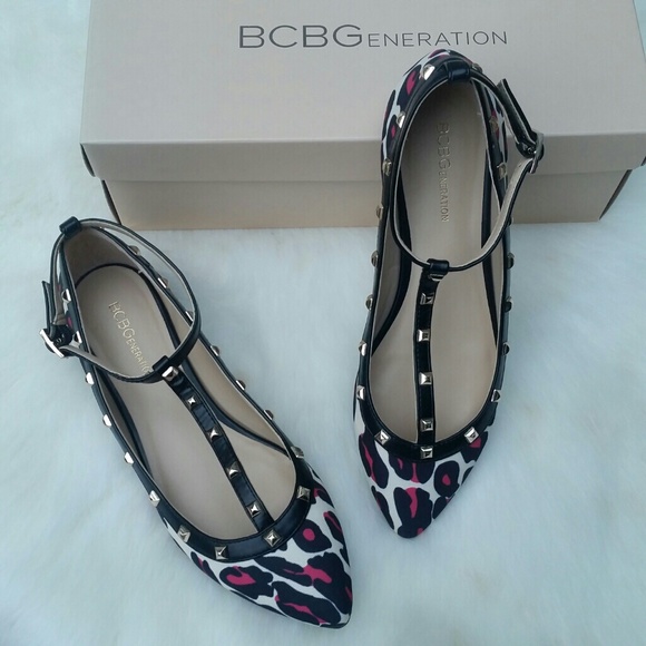 bcbg studded flats
