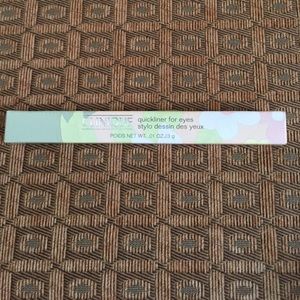 Clinique quickliner for eyes