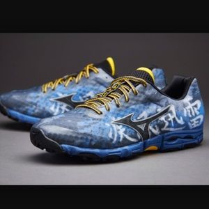MENS Mizuno Hayate Trail Running Shoes