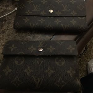 LV small wallet not sure authentic 😫😫😇😇