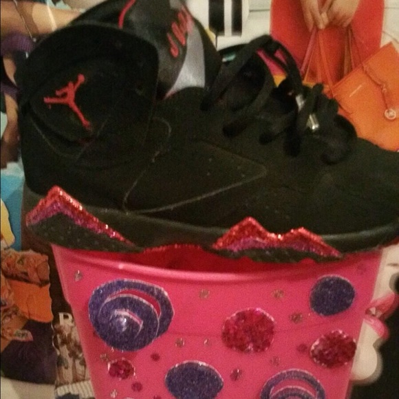 Customized Jordan 7s Raptors - Picture 2 of 3