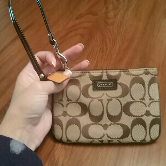 *SOLD*  Authentic Coach wristlet - Picture 2 of 3