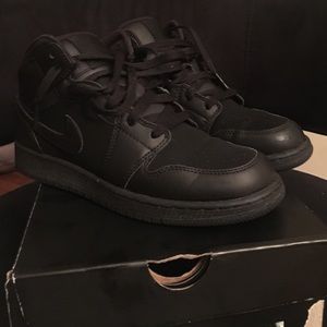 Jordan 1s size 6 in boys