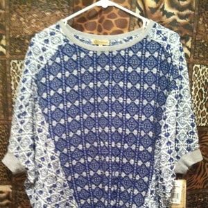 BNWT size medium high lo peplum shirt