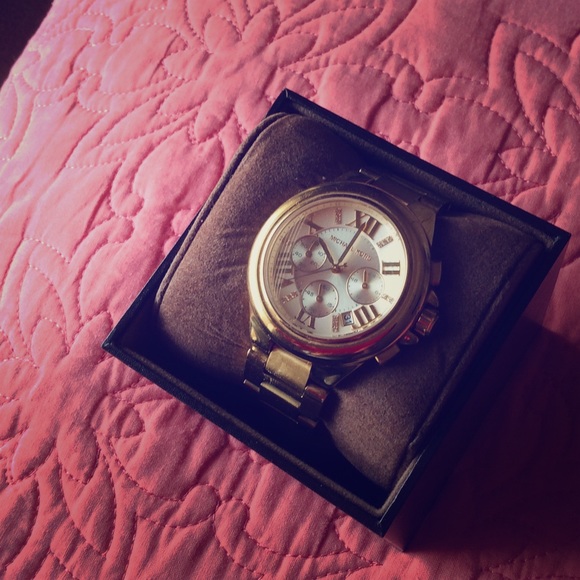 1 HR SALE!!! MK Watch