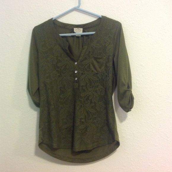 Army green baseball style t shirt