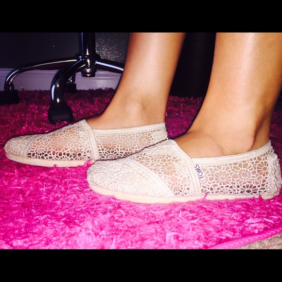 Toms! - Picture 3 of 3