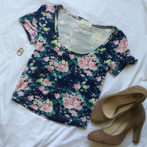 NWOT Floral Crop Top