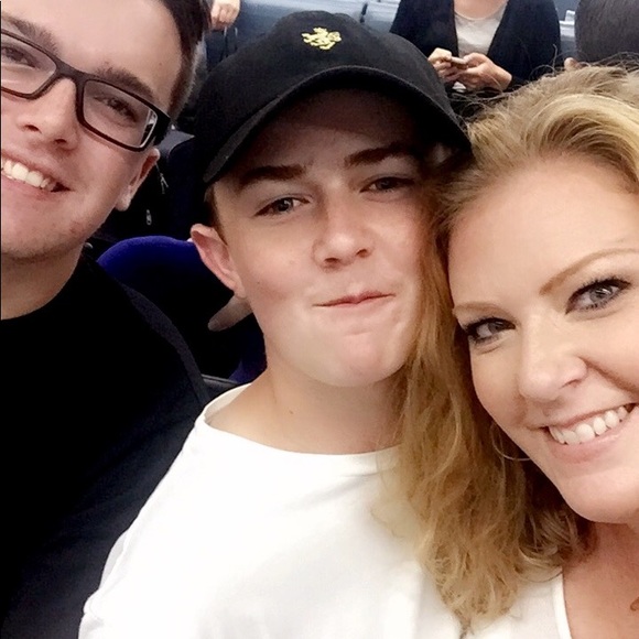 ~MEET YOUR SELLER~ - Picture 3 of 8