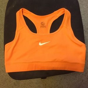 Nike Victory Compression Bra