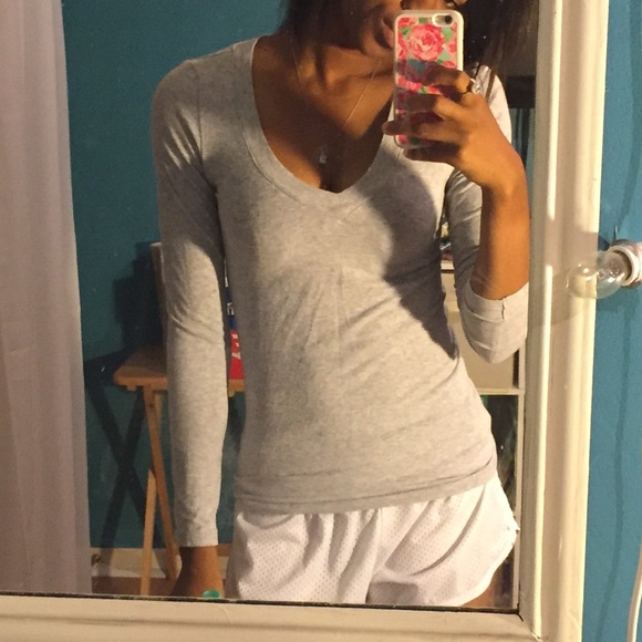 grey long sleeve basic tee - Picture 2 of 2