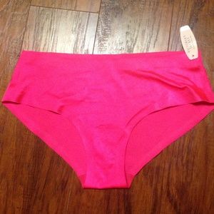 Free w/purchase! VS seamless panty. Never worn NWT