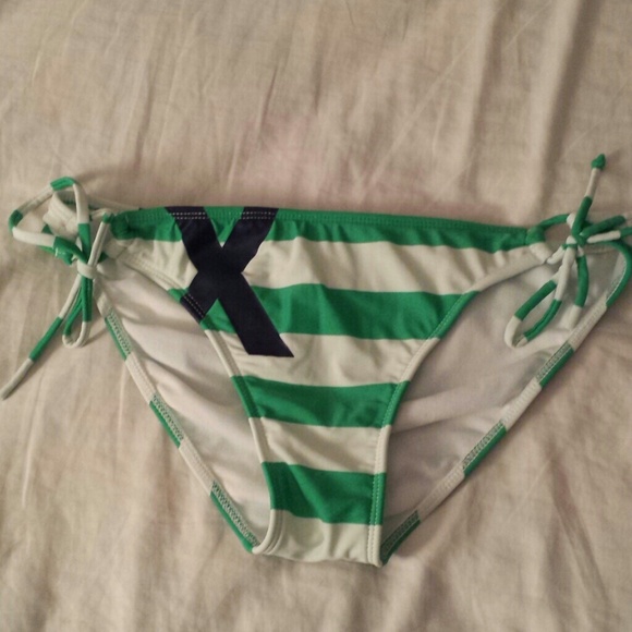 Roxy green ans white striped swim bottoms