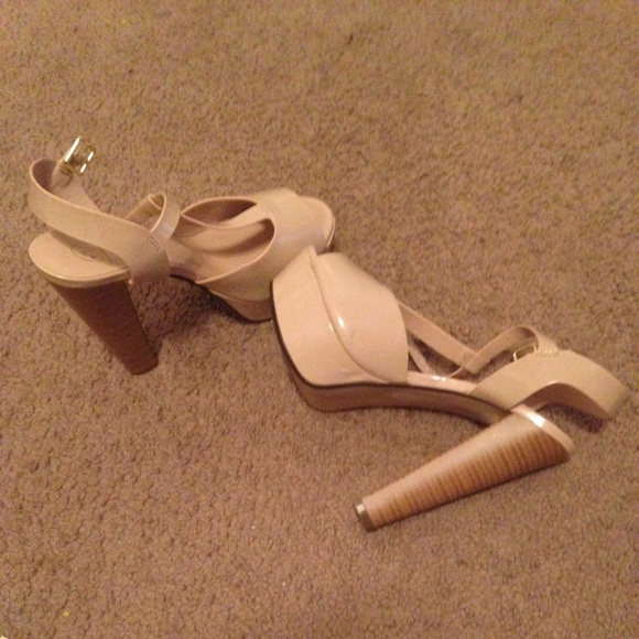 Nude Heels!!