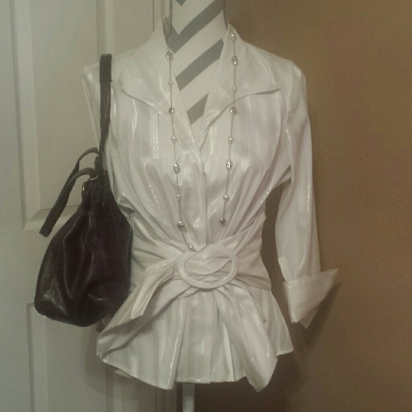 Belted collared shirt