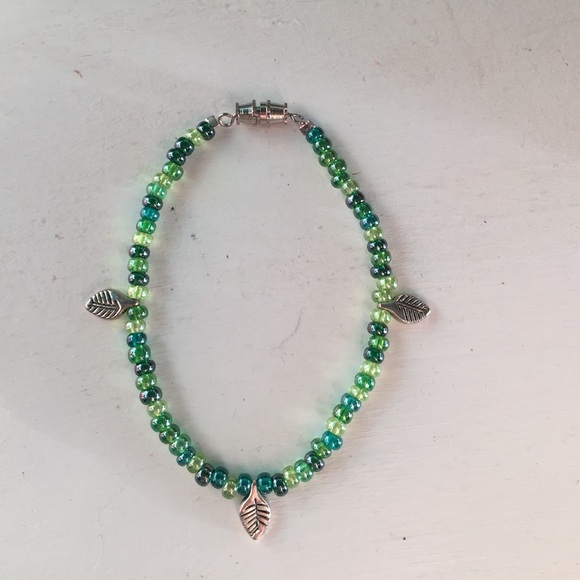 Simple green bracelet