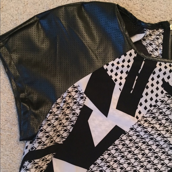 Printed Top - Picture 2 of 4