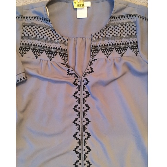 MM Couture Top - Picture 2 of 3