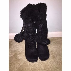 Black fuzzy boots