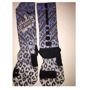 CA Cheetah Nike Elites