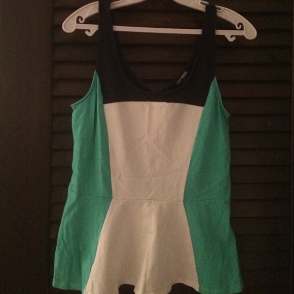 Colorblock Peplum - Picture 2 of 2