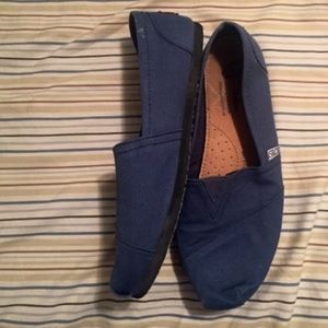 Navy blue BOBS