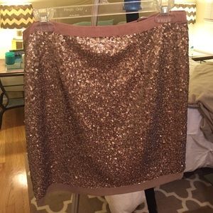 ✨Gold sequin skirt✨