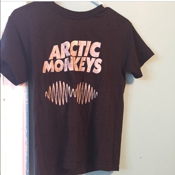 Arctic Monkeys band shirt