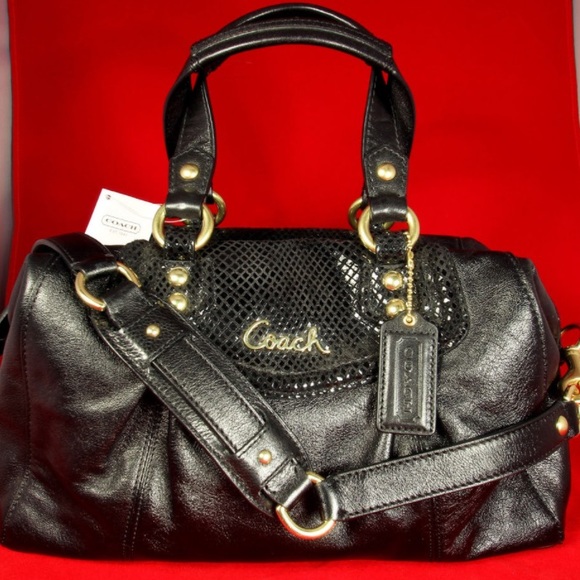 💼Black Ashley Coach bag- more pics!!