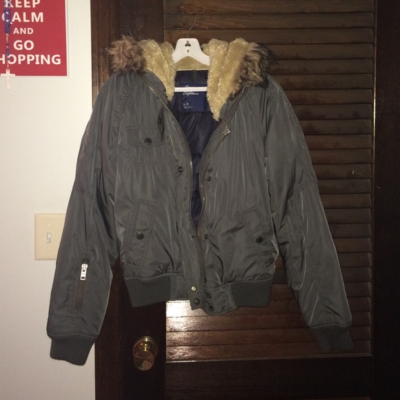 Olive green AE  fur hood Winter jacket