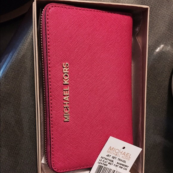 Mk wristlet ❌sold❌