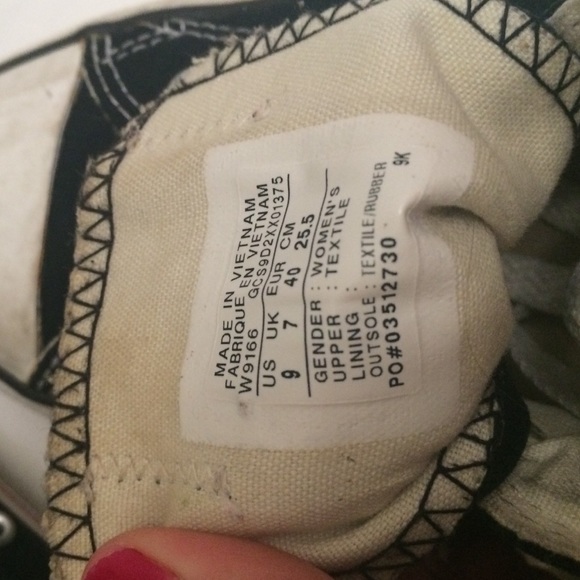 Black Converse - Picture 1 of 4
