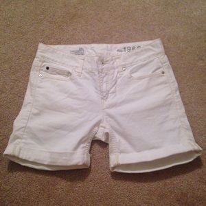 Gap real straight midi shorts