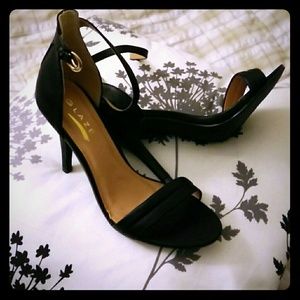 Black Willow-2 strap heel