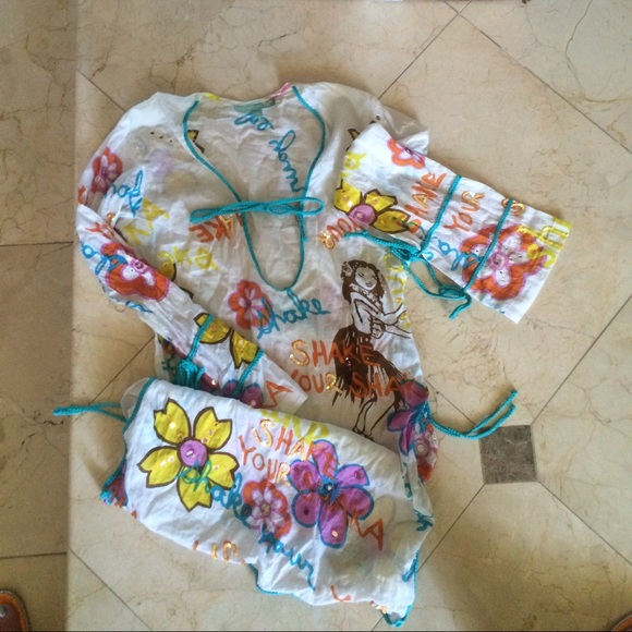 Hawaiian swimsuit cover up - Picture 1 of 2