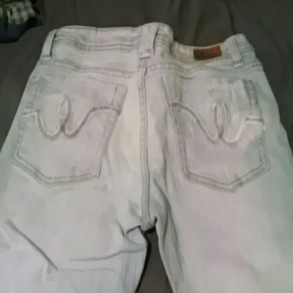 Capri's - Picture 3 of 3