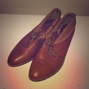 Very Volatile Oxfords