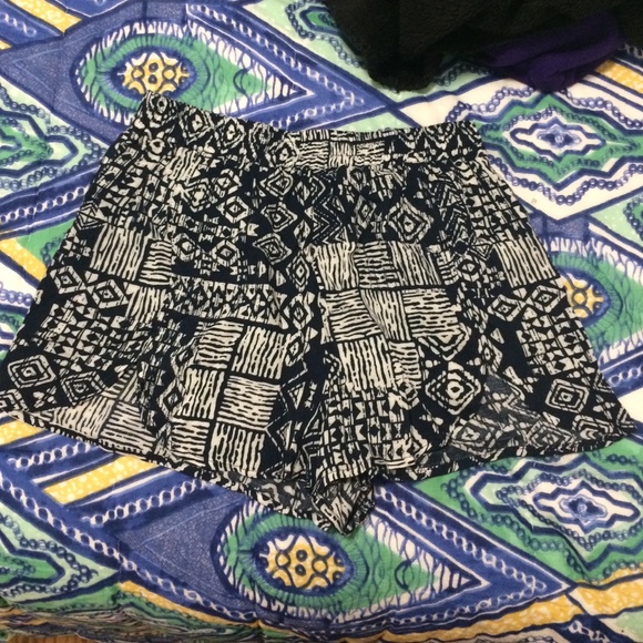 High waisted flowy shorts, super cute