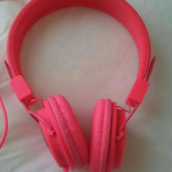 ❌SOLD❌Victoria's secret DJ headphones - Picture 4 of 4
