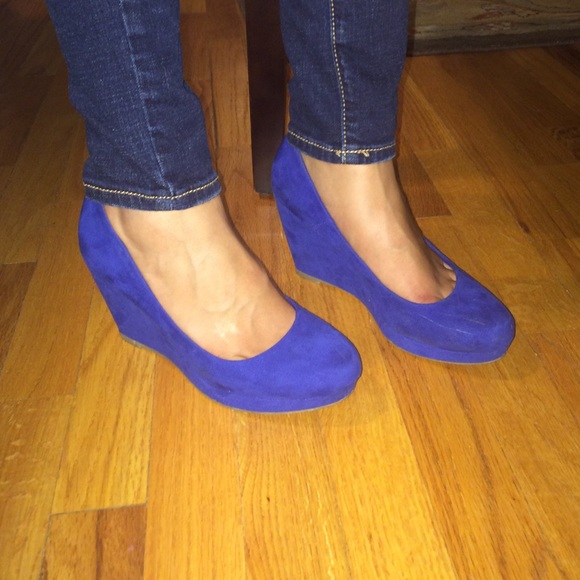 Size 6 Royal Blue Wedges Apt. 9