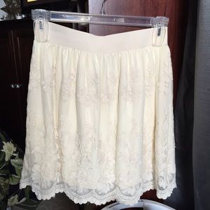 Ivory Lace skirt with lining size large